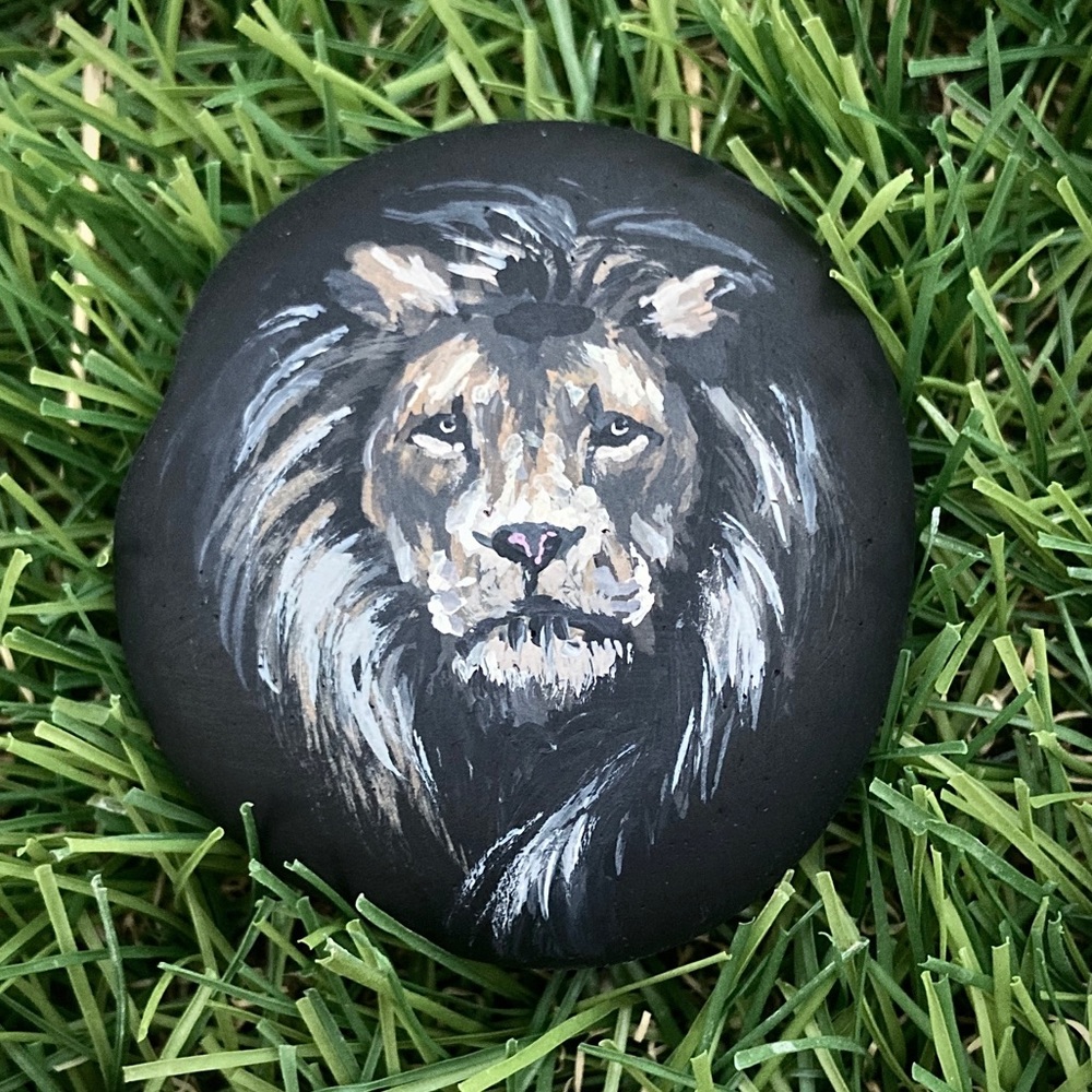 Lion Hand Painted River Rock 2”